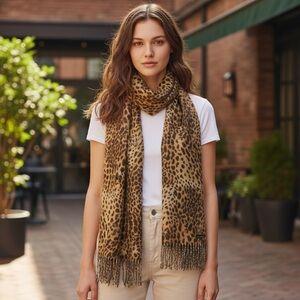 V. FRAAS Cashmink Leopard Print Scarf Made in Germany Soft Fringe Wrap